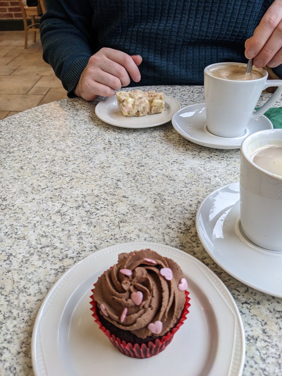 DawnAJWitney's tweet photo. Great way to start the day, hawthorn leaves opening, breakfast and cake! Back to the MS now.
#breakfastbap #signsofspring #norfolkskies #valentinecupcake #writerslife #historicalromance https://t.co/wdQQ1OhApu