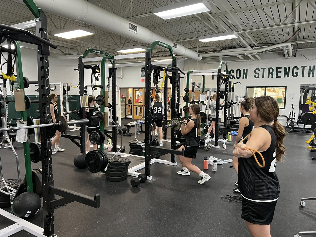 grwc_strength's tweet photo. HOOPS….Together-Together-Together. #OurStandards #wethewest @grwc_menshoops @gr_wcwbb https://t.co/8UTvJx7k0k