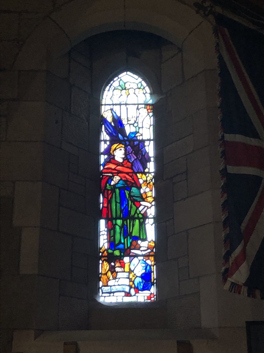 GMGillMaxwell's tweet photo. View from pew, sort of. The familiar view, then noticing the beauty of this stained glass window ‘write faithful and true’. We’re fortunate to have so much stained glass intact. #LookingClosely #TakingNotice #ViewFromThePew https://t.co/57C6UIwumi