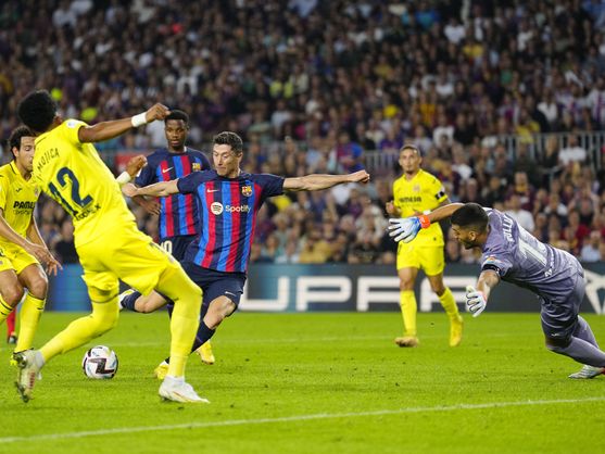 #RAC1Migdia | ⏰ 14h-15h 🎙️ <a href="/aurorarodgon/">Aurora Rodríguez</a> i <a href="/OriolJove/">Oriol Jové</a>

📌Formació pels adolescents per prevenir suïcidis 
📌Les xifres de morts a Turquia s'eleven a 28 mil

⚽️Última hora Barça/Vila-real
🏆El Madrid, campió del Mundial de Clubs
🏈Diumenge de Super Bowl