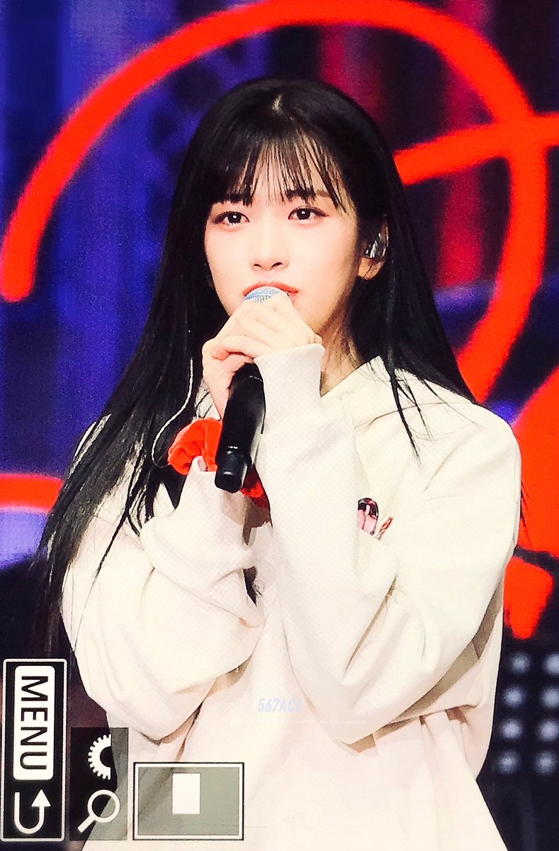 567ACE_901's tweet photo. 230212 #안유진 #유진 #IVE #아이브 https://t.co/cmFe5MYItq