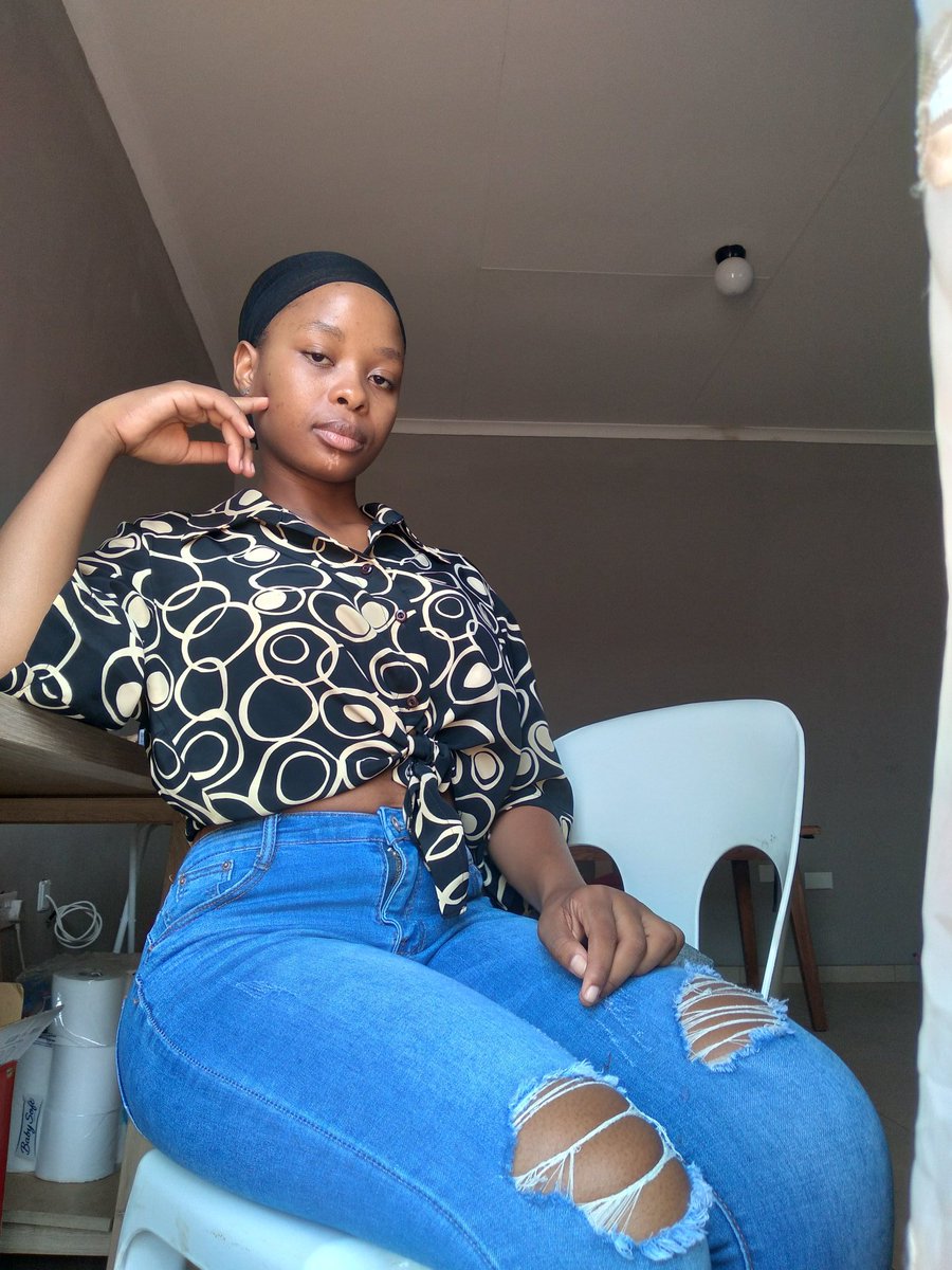 ThatoLimii's tweet photo. @KeletsoMss Thato
20🇧🇼 https://t.co/5pGqQFdXgD