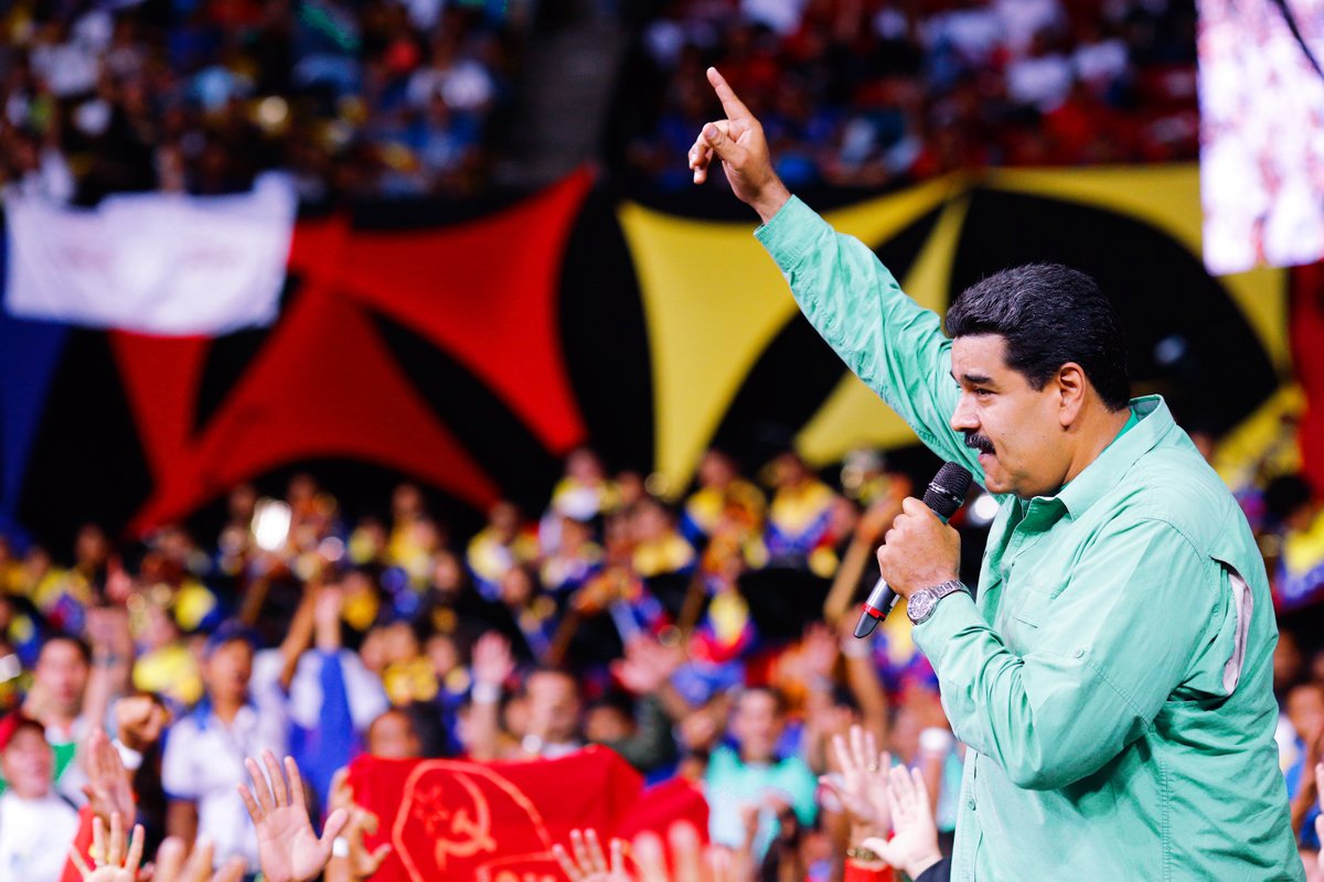 #AsiLoDijo || Pdte. <a href="/NicolasMaduro/">Nicolás Maduro</a>: A la juventud aguerrida y gloriosa de Venezuela, a ustedes, muchachos y muchachas, mi saludo y abrazo fraterno. Vamos pa' lante, con su fuerza espiritual, su energía renovadora y su enorme nobleza.

#12Feb #DíaDeLaJuventudPatriota