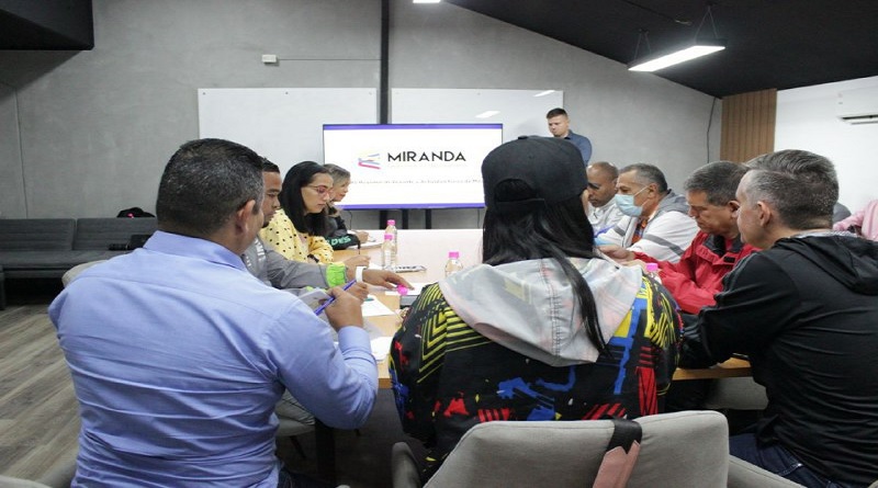 Afinan preparativos para Juegos Deportivos ALBA 2023 en Miranda

#DíaDeLaJuventudPatriota

vtv.gob.ve/afinan-prepara…