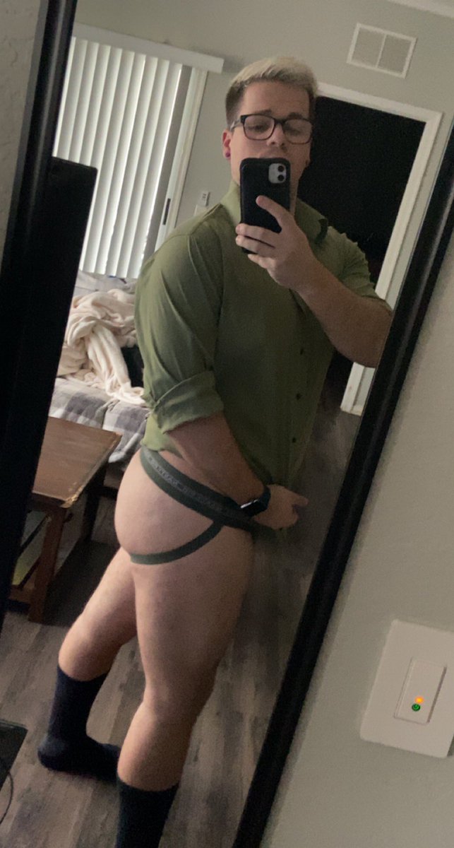 jocksandsocks94's tweet photo. #Green won yesterdays vote. Good pick. It’s my favorite color! #gay #gayboy #gayguy #scruff #gaytatted #florida #gaymer #gayjock #gaybear #gaycub https://t.co/X6FGUsoSN5