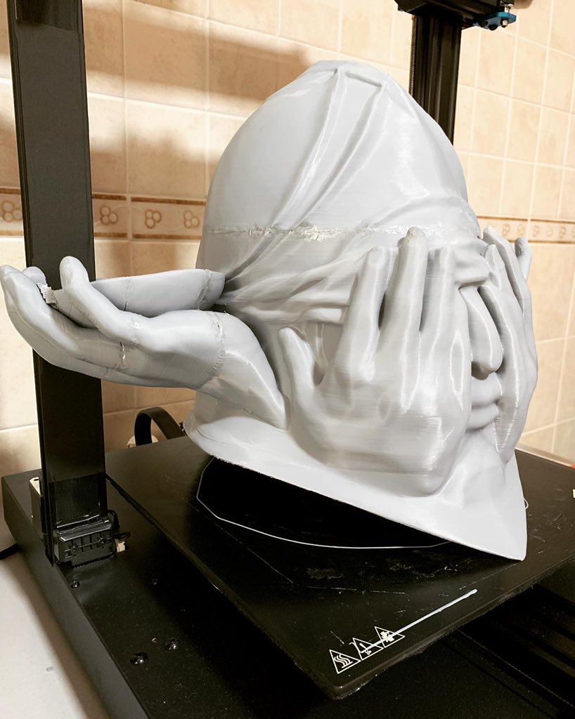 3d_voltio's tweet photo. Recien salido del horno el ultimo yelmo del caballero de dead by daylight.
#killersdbd #knightdbd #DeadbyDaylight https://t.co/wjWMhxB4mk