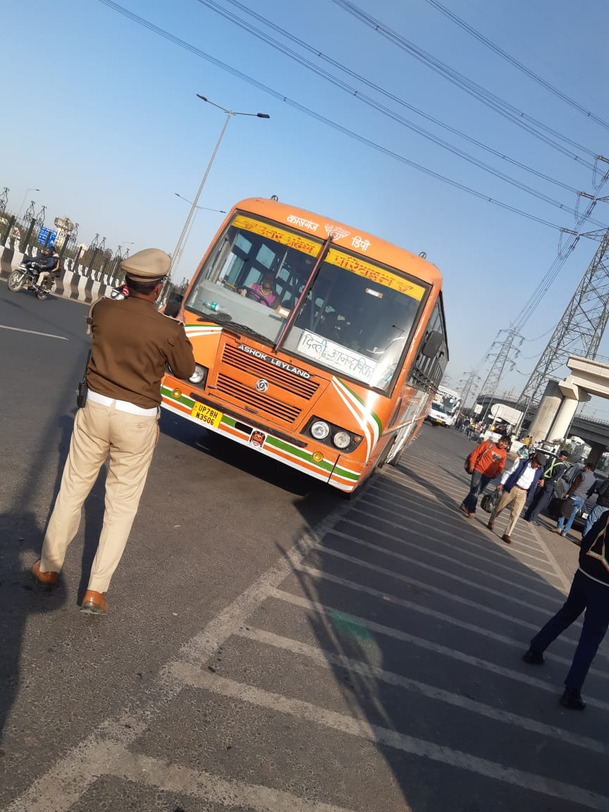 Ghaziabad Traffic Police tweet media