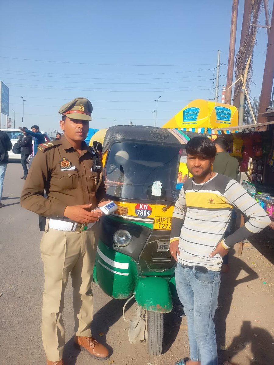 Ghaziabad Traffic Police tweet media