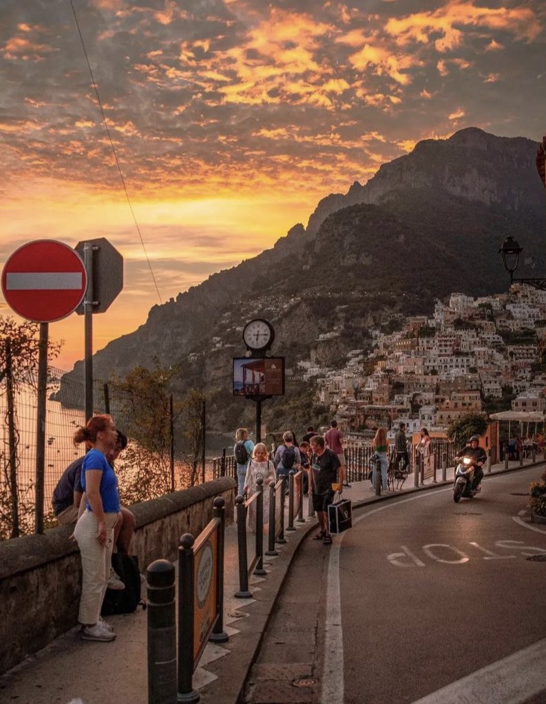 W0rld2026's tweet photo. Sunset in Positano, Italy https://t.co/EGPdRXt2KG