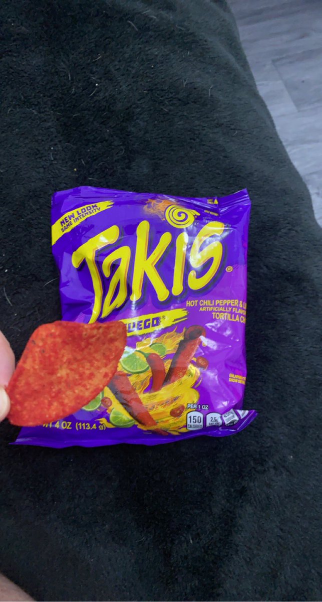 ChrisDon1992's tweet photo. Thanks for the @DoritosUK in my pack of @TakisUSA 😂😂 https://t.co/R3giOBGyxo