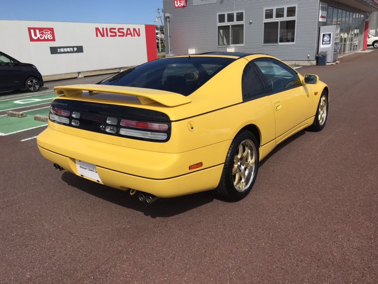 INORI on Twitter "昔、先輩が赤のZ32に乗ってたからめっちゃ懐かしい🥺 NISSAN Z32"
