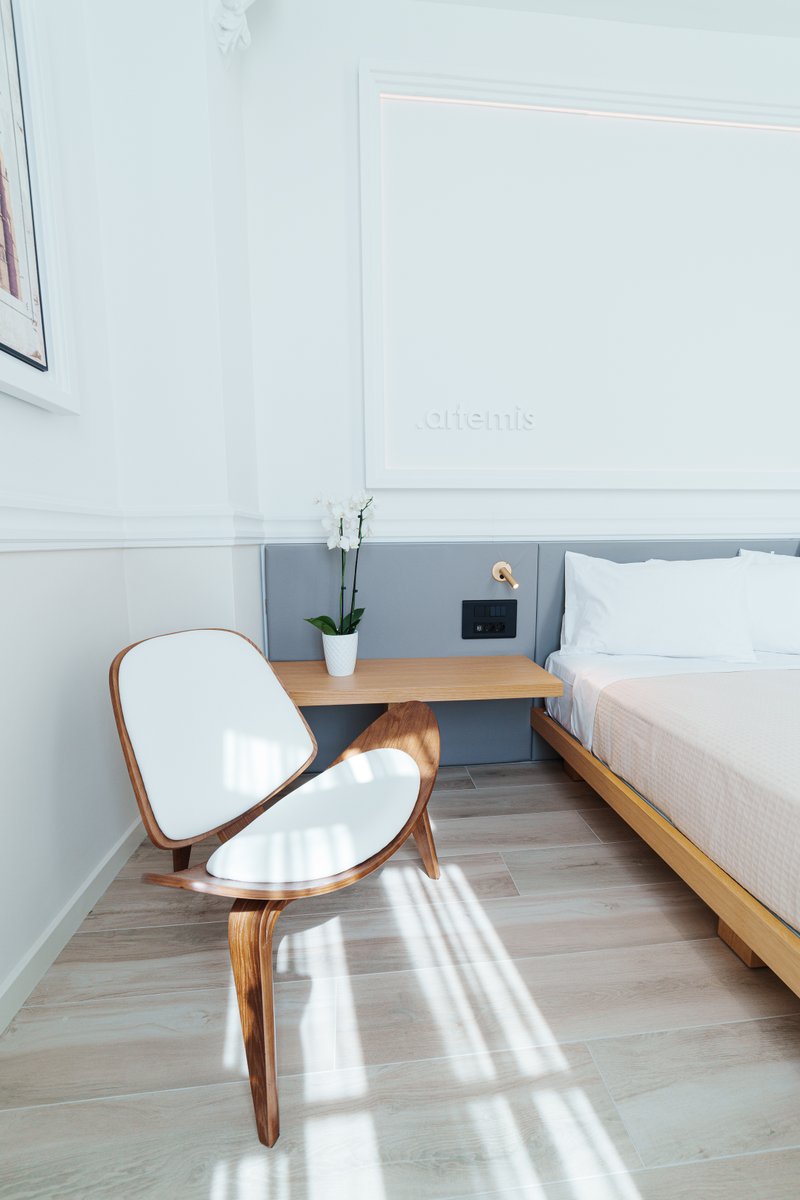 Light is also a decoration in Athens, which is known for its amazing sunny weather .
Agora Athens Suites is your cozy bright haven within this bustling city.
#athens #AriaHotels #boutiquehotel #visitathens #hotel #citybreak