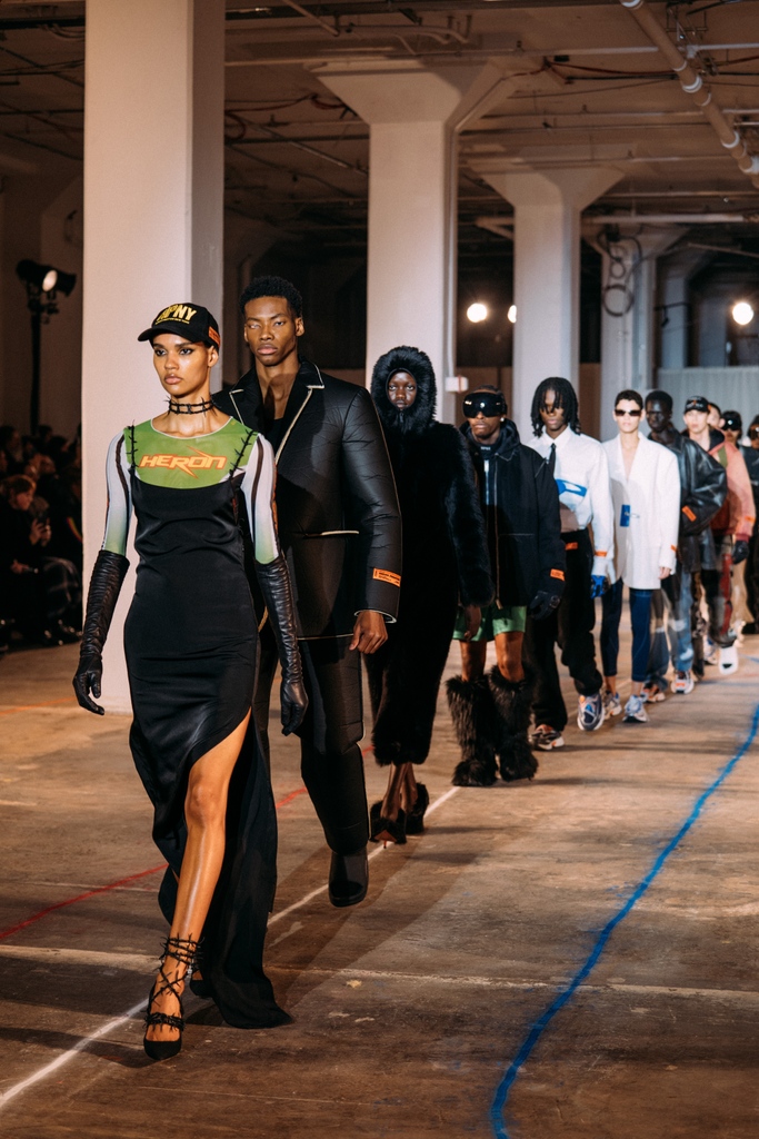 FashionWeek's tweet photo. "Anything Goes" is the title of @HeronPreston's first-ever show at #NYFW and it was a sight to behold and see the designer/DJ's interpretation of New York through a collection.

Photos by @thestreetsensei https://t.co/DeqMz63cyM