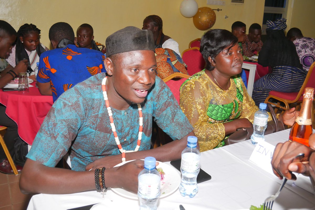 PolongaPyabalo's tweet photo. Quelques images du #dîner #GALA d' #aiesec Kara... J'y étais en mode tenue traditionnelle entant que partenaire ( #CRECOMMUNICATION ) https://t.co/nD1CkRvDWA