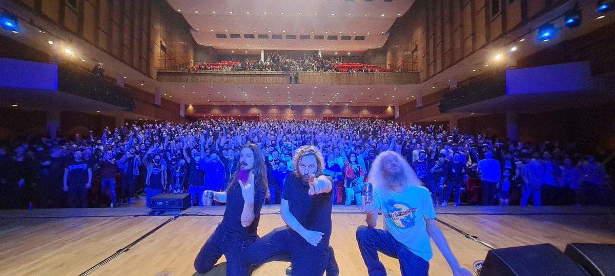 acratsband's tweet photo. THANK YOU HONG KONG! What a huge and amazing show. We’re so grateful and can’t wait to come back. 
Next stop: SINGAPORE tomorrow night! #TheAristocrats #Defrost https://t.co/wiJ4rdHY9T