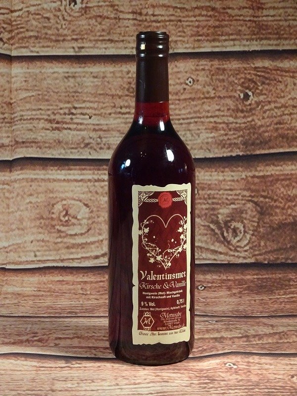 HeathenMead's tweet photo. Nog op zoek naar een lekker en bijzonder drankje voor je Valentijn? Deze zoete mede, de Valentijn mede is nog in de aanbieding! https://t.co/acMrpsfazk 
Bestel voor 12:00 uur op maandag, zelfde dag verzonden, dus wees er snel bij! 
*met of zonder partner(s) te nuttigen https://t.co/03zyGRgpB1