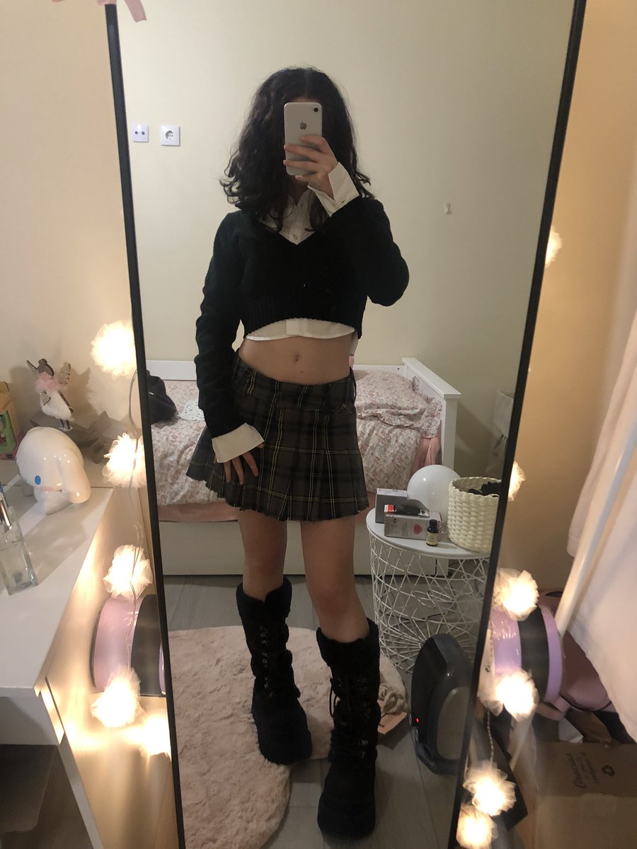lacebuni's tweet photo. 🤍🤍🤍🤍🤍 https://t.co/PVGIulmujU