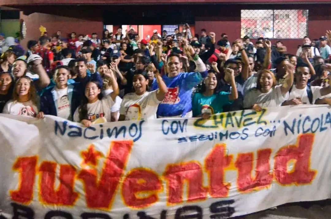 #JuventudPresenteYFuturo 12 de febrero Día de la Juventud en honor a los jóvenes que combatieron en la Batalla de la Victoria en 1814 #juventuddeoro necesario es vencer, no tengo la menor duda que son ustedes la mejor #juventud que a parido esta #patria en los últimos 200 años..