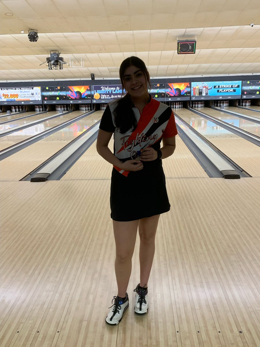 Congratulations to Lida Burgos on winning the individual sectional bowling title with a 231 average!  Off to the State Finals she goes!  #SaintsPride⚜️