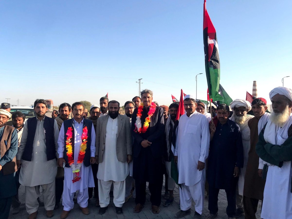 PaharpurPpp's tweet photo. بڈھ 
بشیر تھلا فرید تھلا حاجی سلطان تهلا اور ملک عمر حیات تهلا
اپنی پوری برادریوں کے ساتھ پی ٹی آئ کو خیر آباد کہ کرسابقہ ایم پی اے احمد کنڈی پر اعتماد کرتے ہوئے پاکستان پیپلز پارٹی میں شمولیت اختیار اور عالی شان جلسہ 
ٹھپے پہ ٹھپہ تیر پر ٹھپہ تیر کا نشان جیت کا نشان@ahmadkundi https://t.co/2cquHV6KTI