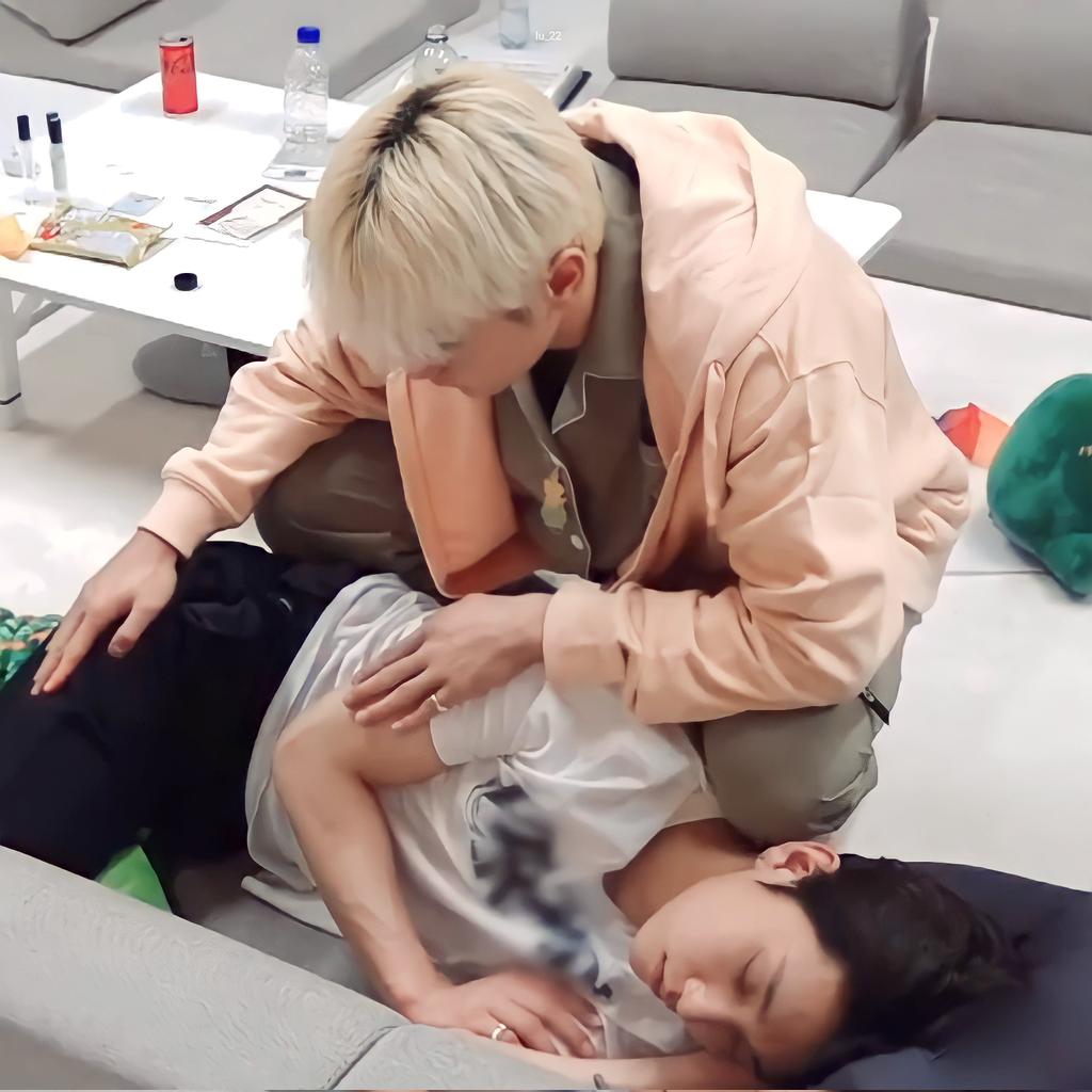 lu_22_carat's tweet photo. HQ pics
230205 SVT IN THE SOOP S2 E4
#IN_THE_SOOP #SEVENTEEN #세븐틴 #인더숲 #gyucheol #booshua #junsoon #seokhao
⭕ U can find pics in original quality on Weverse (ac: Lu아해_22). Search: HQ pics 230205⭕ https://t.co/mrQWK7l6tP