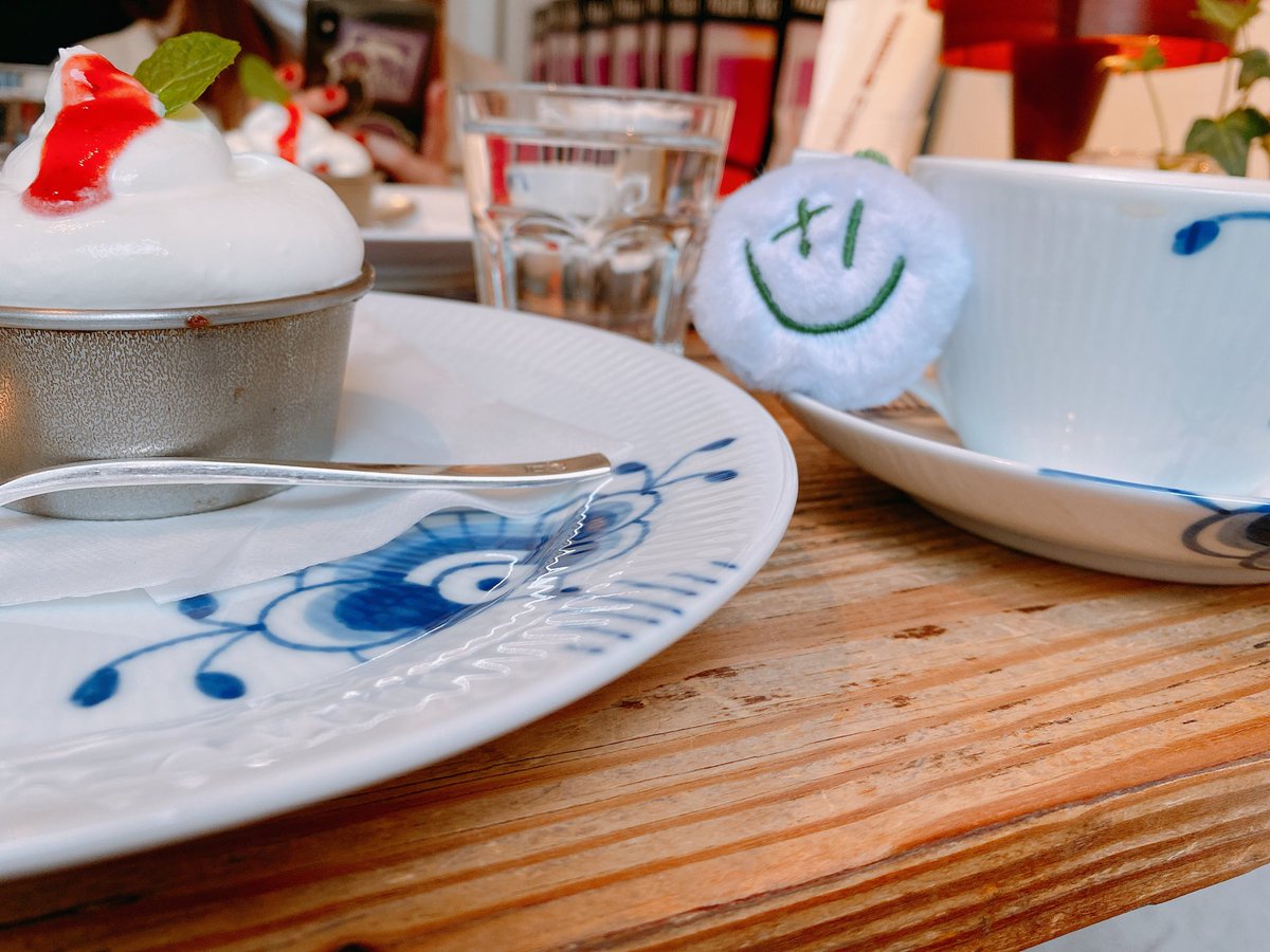 Tenkawa_WH_MX's tweet photo. ウォノと天丼とストロベリーチョコレートプリンとカフェオレとコロンビア豆コーヒー
#ぶどうの花 #Minguscoffee
#寿珈琲 https://t.co/bOYEq6iJ8E