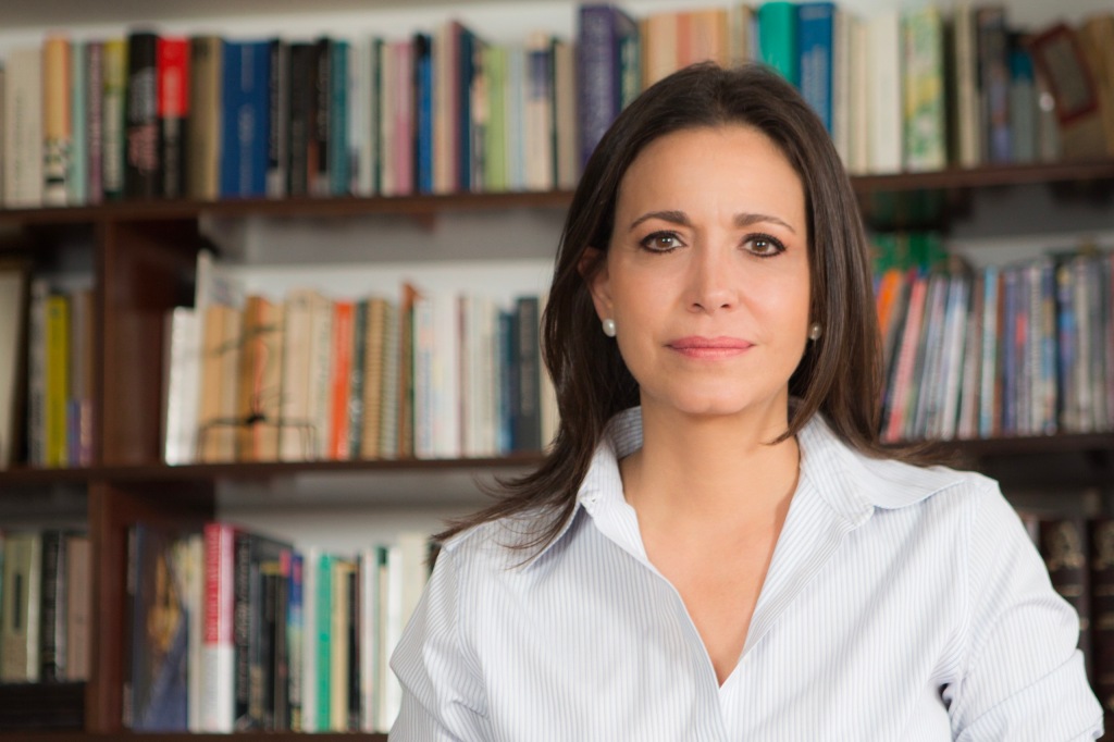 SEOcontenido's tweet photo. 📊 ¿Cuál consideras la opción ideal  para gobernar el país?

🔃 Delsa Solórzano
♥️ María Corina Machado https://t.co/Pqrkb949cI