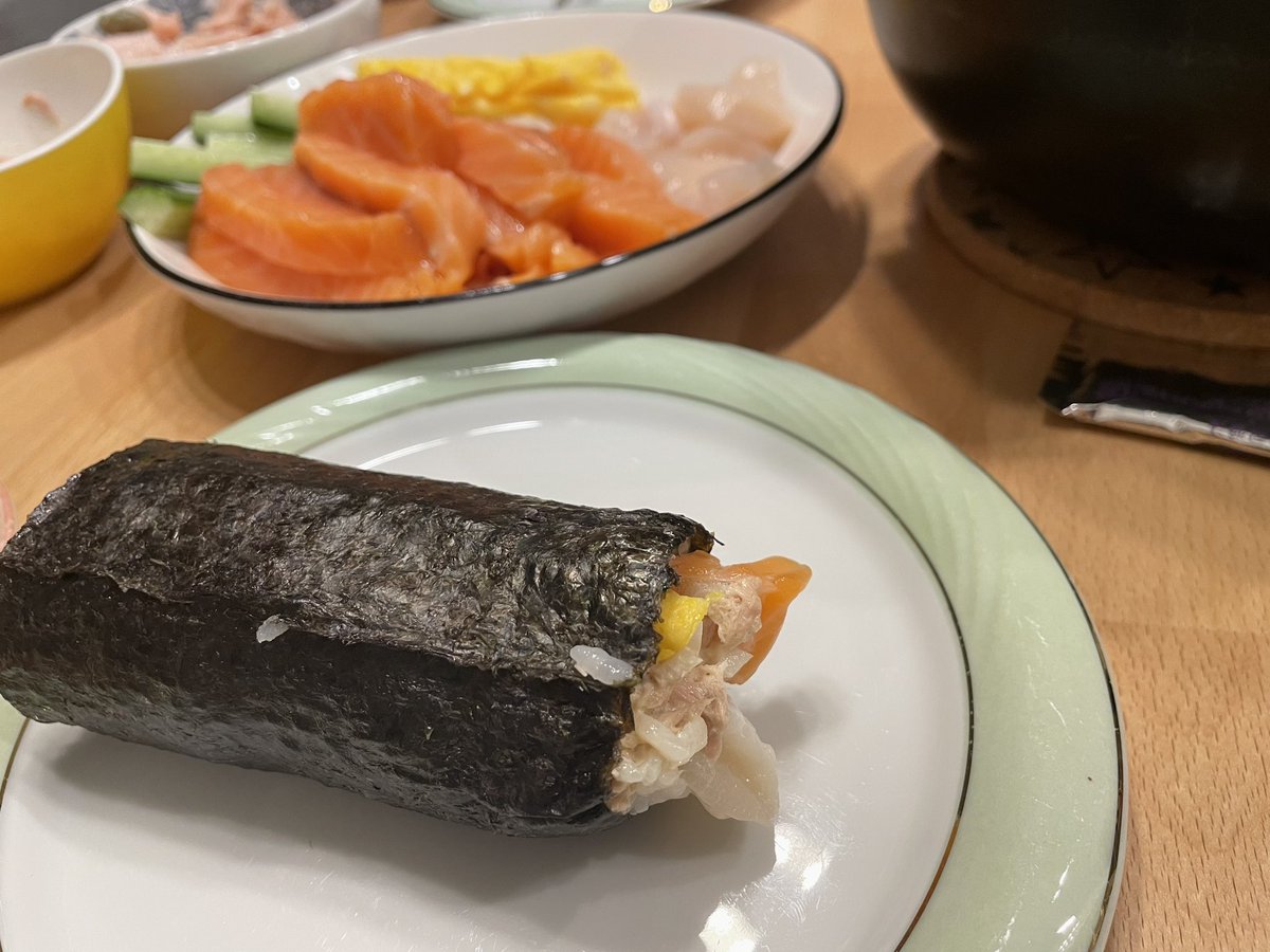 Y515M3131's tweet photo. 恵方巻き美味しかったです。
#ヤナログ https://t.co/dvNpiZ1wa2