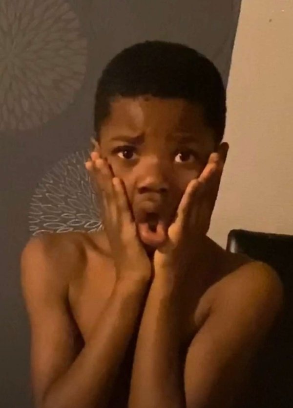 em_Lazzy's tweet photo. Me pretending to be shocked when I hear a “secret” I already knew https://t.co/GBntjNCnbF