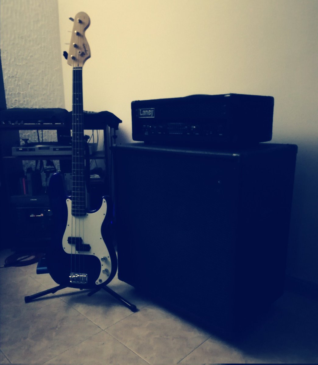 GuitarForLive's tweet photo. Bass Tone. https://t.co/MHRkUbs1WL