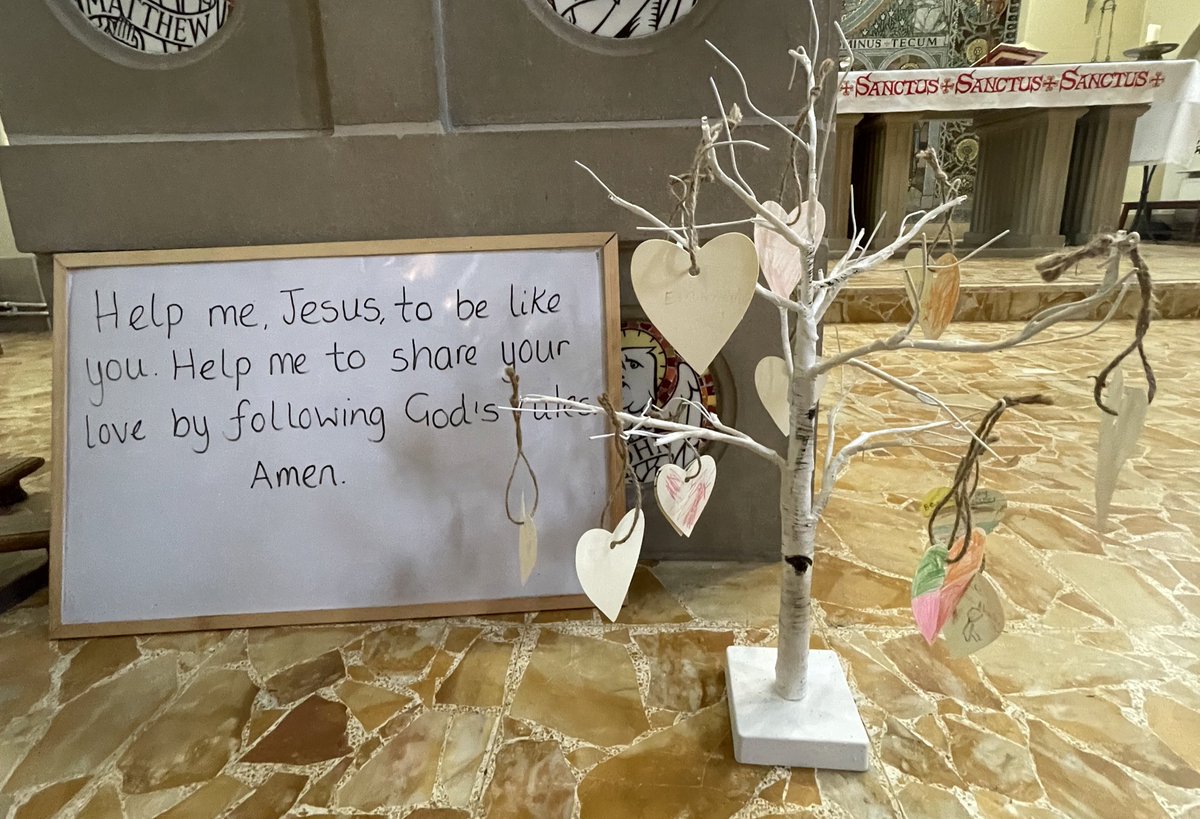 OlolLiturgy's tweet photo. #6thSunday We looked ahead to the feast of St.Valentine on Tuesday. We made a tree of hearts to show that by sharing God’s Love with others we can make love grow 💕💖💗💞💓 @ourladyoflourd1 #BCPP_ #BhamDES https://t.co/Ojq8JuGDl1