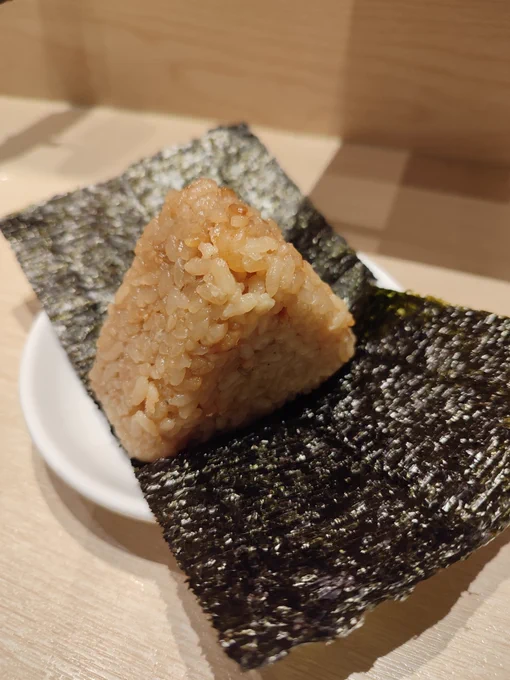 札幌海老ラーメン"一幻"は香港にもあるッ!感動ッ!美味ッ!美味ッ!一幻でマストなのはエビおにぎりッ!これが本番ッ!最後はスープにつけて美味ッ!美味ッ!#香港ラーメンDig 