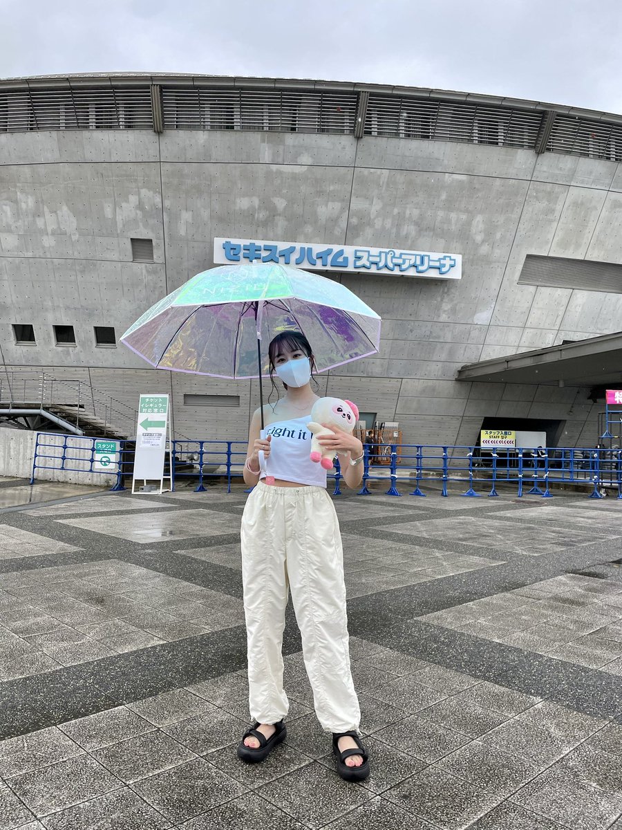 JWithU_J's tweet photo. アヤカちゃんに会えた幸福感でいっぱいのまま、Twitterを始めてみました🌈
WithUの皆さんと繋がりたいです➰🤍
初心者ですがお手柔らかにお願いします☺️
99line(24)アヤカペンです🦥

#NiziU #NiziU好きな人と繋がりたい #WithUと繋がりたい #NiziU_幕張 #NiziU_お見送り会 #NiziU_オフラインイベント https://t.co/t1OOrM7mgr