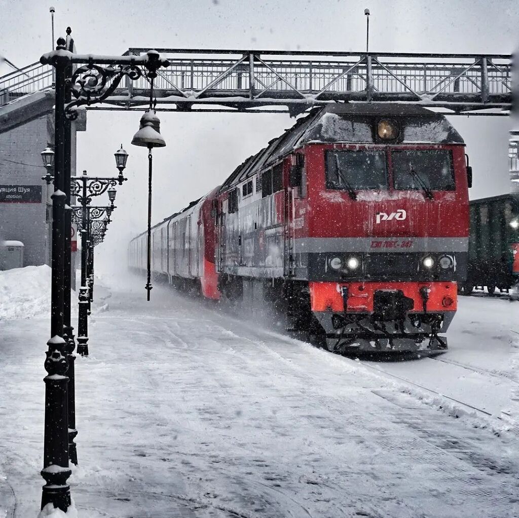 Открытки из #Шуя и #Введенье #ВидИзГлаз #ИвановскаяОбласть #РЖД #Train #russia #winter instagr.am/p/CokFAcZN4Ru/