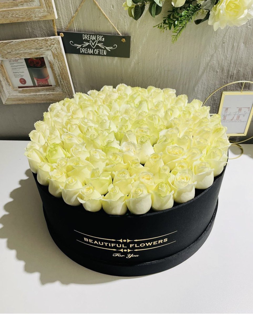KlichyZa's tweet photo. This will Actually make her Day Special for Valentines 
Beautiful Flower Arrangement 😍

📲 WhatsApp +27 84 588 6946

📍Deliveries around Johannesburg and Pretoria. 
Check out our Instagram page https://t.co/dtP7ZuMzZX
 
#LediFloristBox #LediFloristBox https://t.co/ZenA0Z5h4C