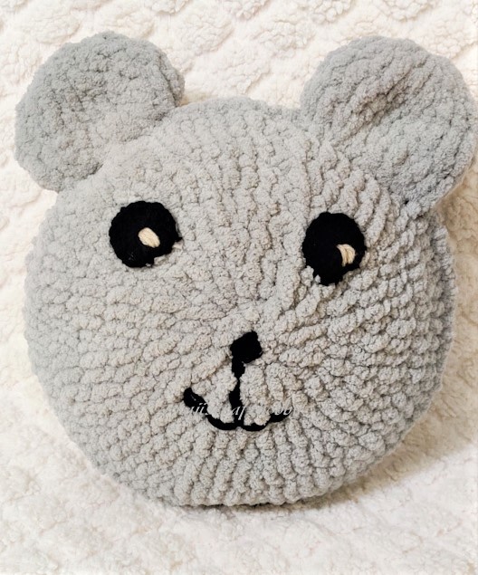 OombawkaDesign's tweet image. Learn how to make a Teddy Bear Crochet Pillow with this free pattern and tutorial. #freetutorial #crochettutorial #howtocrochet bit.ly/3d1gaCI