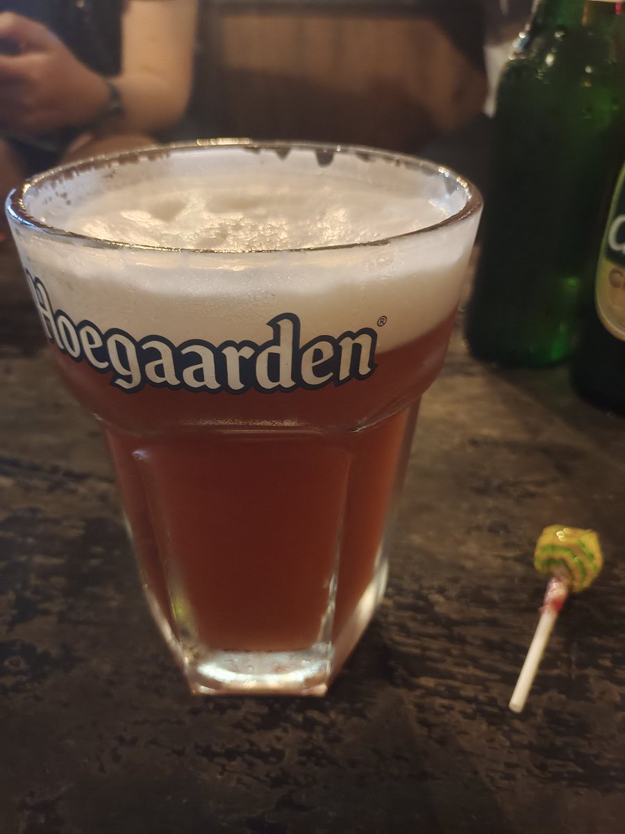 LittleChubby17's tweet photo. สวัสดีวันหยุดดดดดด #Letsbar 🍻🍻🍻 https://t.co/dOW3wKholC