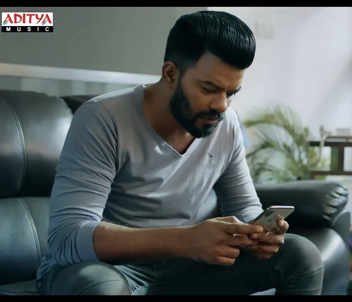 sudheer_anna's tweet photo. #WeWantCallingSahasraUpdate 
#SudigaliSudheer @sudheeranand https://t.co/dpVkirUdzL