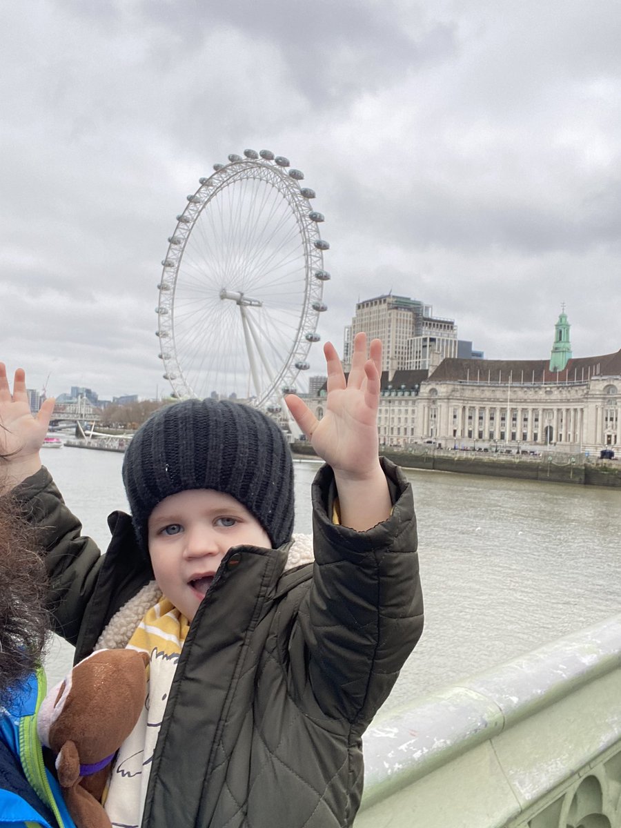 Invisiblebear84's tweet photo. And people think we only go to Wetherspoons 🤔🤔 #ActionPackedWeekend #LondonEye #RiverCruise https://t.co/4QF9xmZKfH