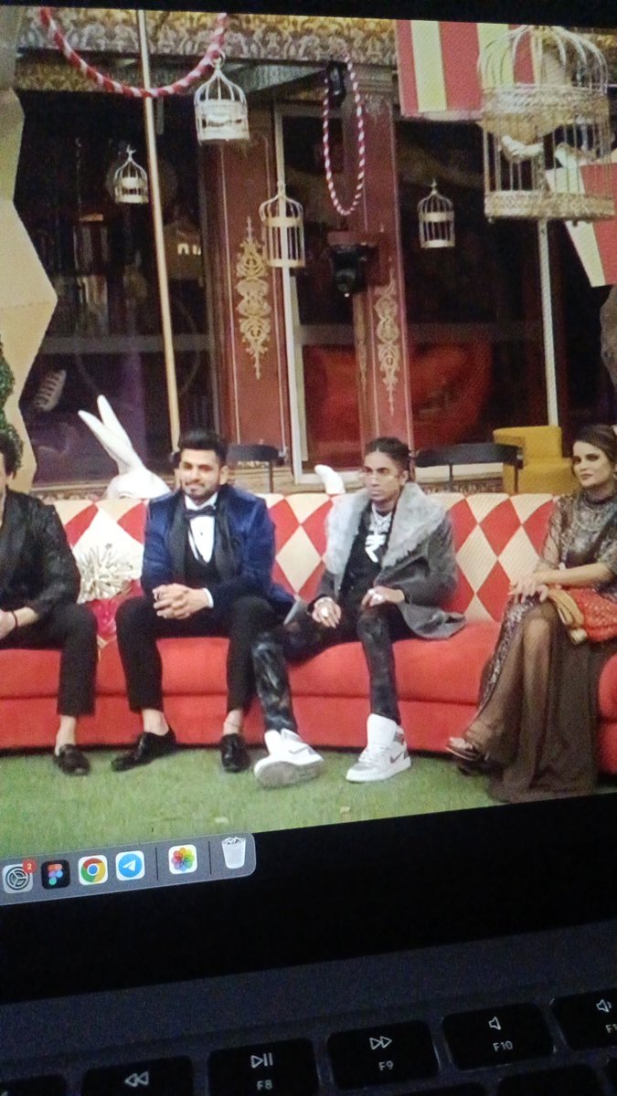 #MCStan New Jewellery

#BiggBoss16Finale #Biggboss
