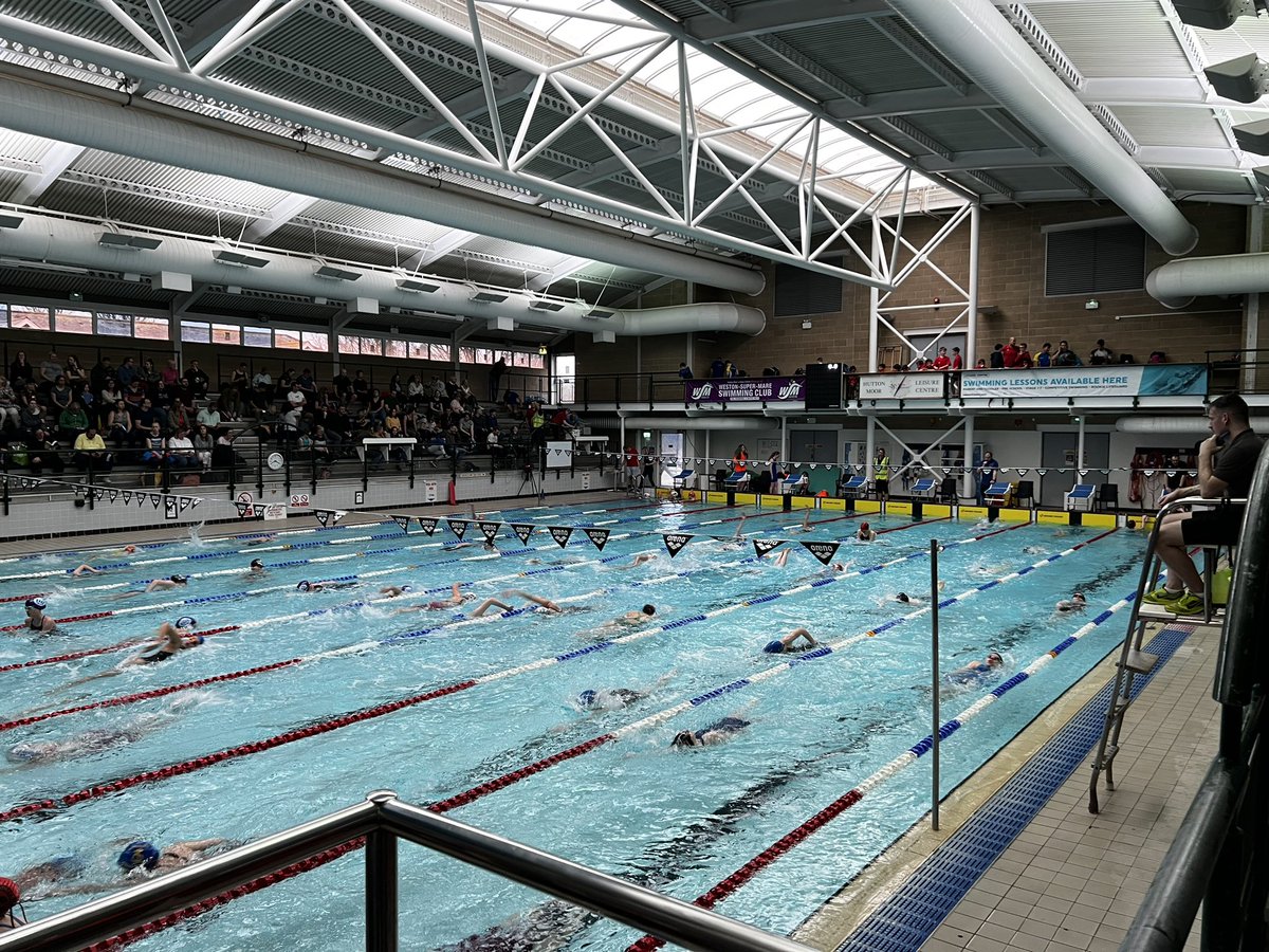 And the carnage of Relays begins… slight delay to the start but we are off!!!! 

Good luck swimmers 🏊🏼‍♀️