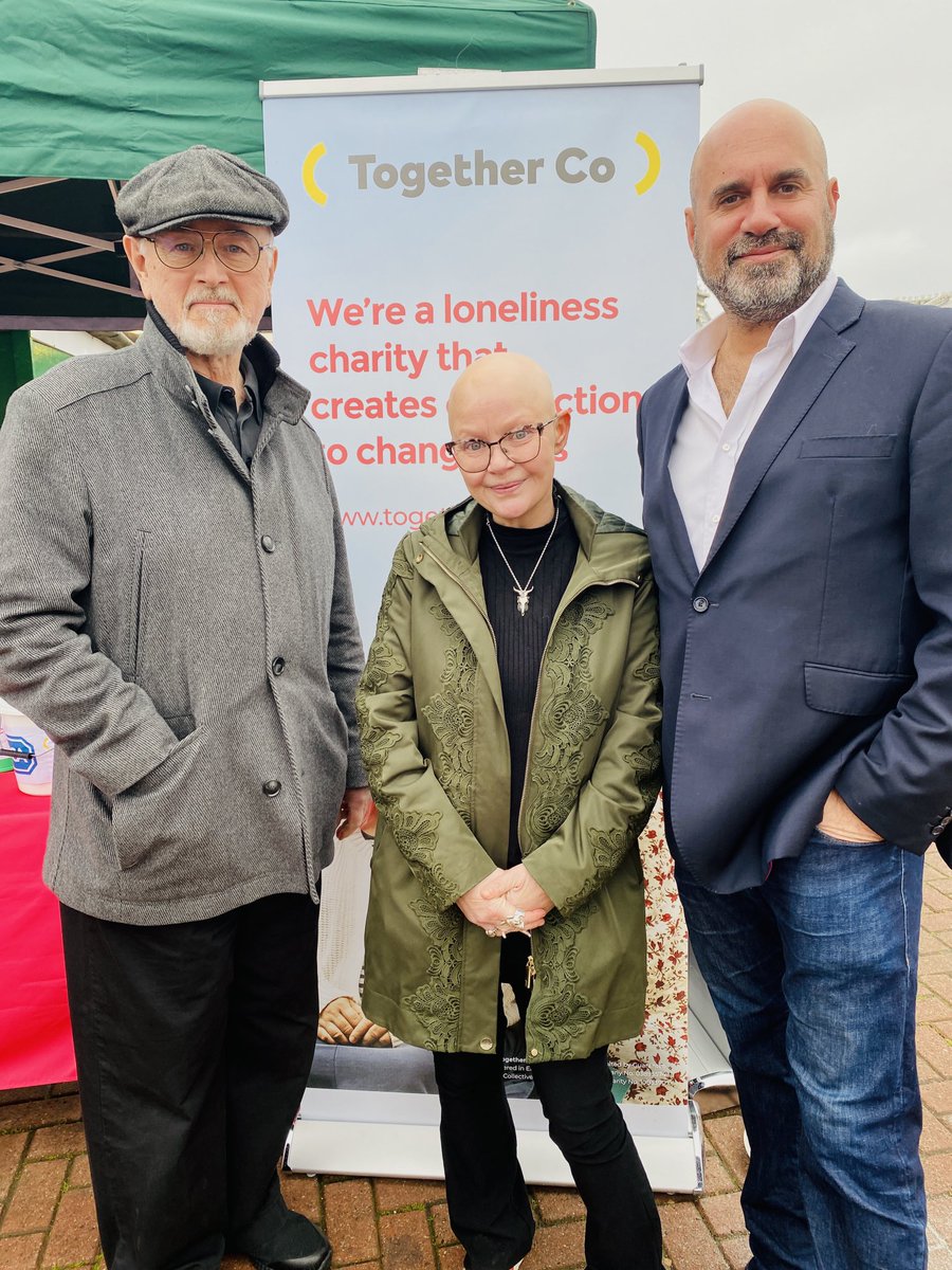 Lovely afternoon in Brighton with ⁦@PeterEgan6⁩ ⁦@marcthevet⁩ ⁦@HelloTogetherCo⁩ ⁦@RSPCABrighton⁩ #Paws2Connect