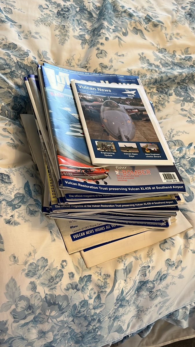 BendallAFC's tweet photo. @XL426 hi guys, not sure this interests you. If it does let me know and I can send them to you.
My grandad sadly past away last yea but was alway keen with your newsletters and goes back to 1997. https://t.co/5S7Wcgs6gx