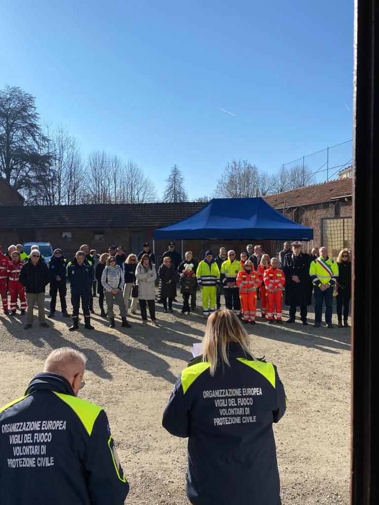 PCProvAL's tweet photo. Si è svolta stamattina nel cortile della sede della Organizzazione Europea Vgili del Fuoco Volontari di #ProtezioneCivile di #Valenza la cerimonia per i 25 anni di fondazione. https://t.co/M3uOneEtJV