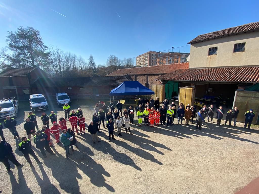 PCProvAL's tweet photo. Si è svolta stamattina nel cortile della sede della Organizzazione Europea Vgili del Fuoco Volontari di #ProtezioneCivile di #Valenza la cerimonia per i 25 anni di fondazione. https://t.co/M3uOneEtJV