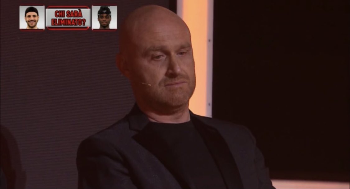 valedreamers_'s tweet photo. PERCHÈ LE BARRE #Amici22 https://t.co/7pKWo4X83W