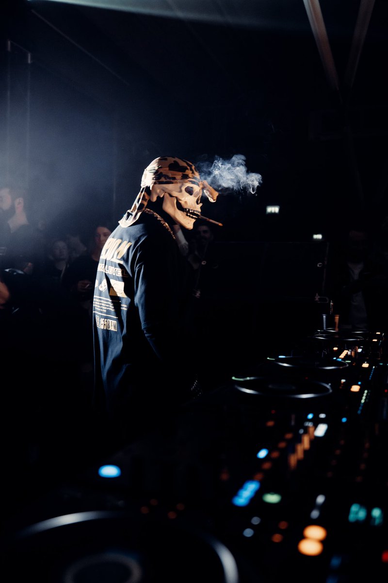 VLADIMIR CAUCHEMAR tweet media