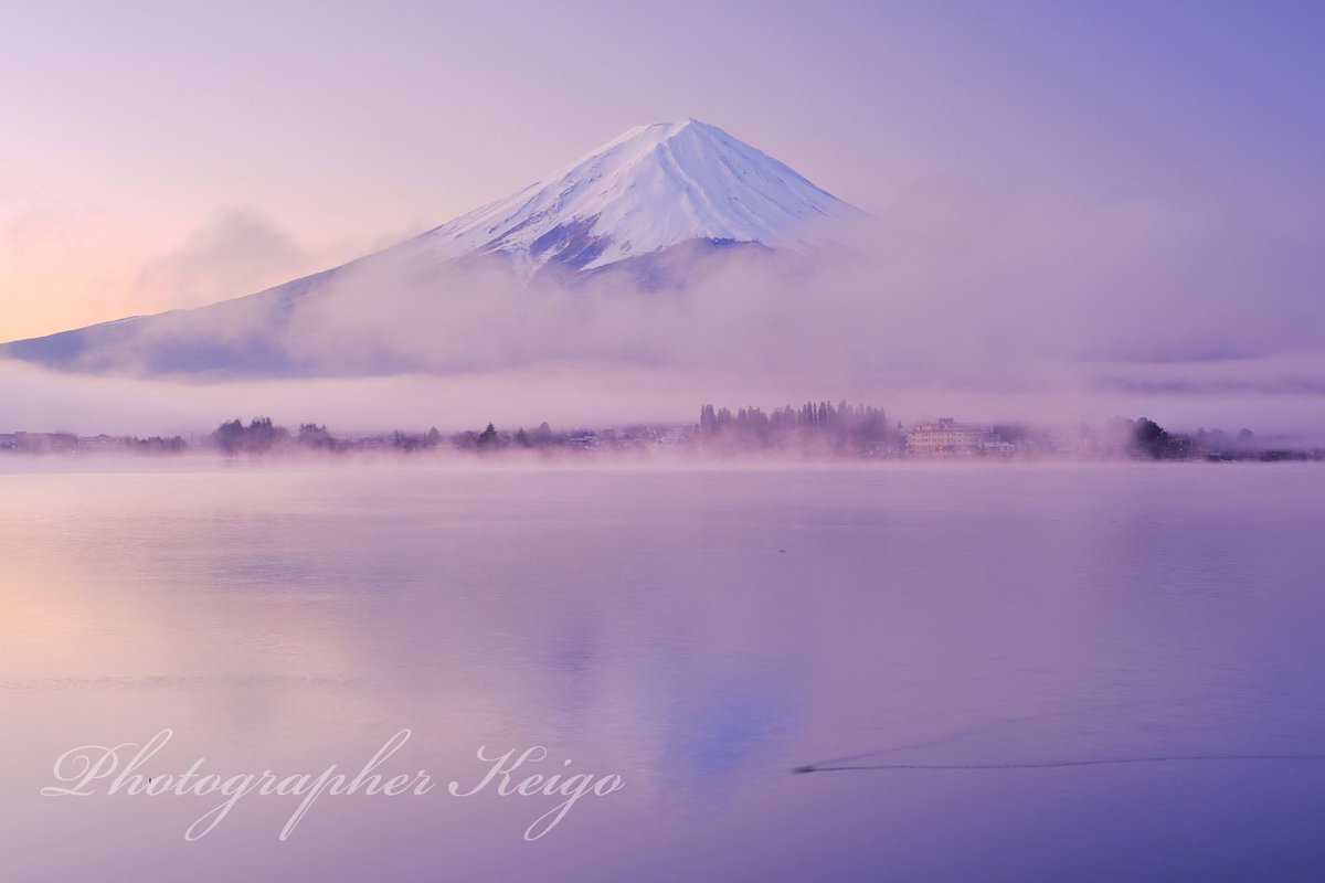 昨日放送の でご紹介いただいた写真です🗻❣️ 富士山周辺で河口湖が1番、四季が多く感じられると個人的に思ってます✨ 番組でもありましたが、富士山を確実に見るなら冬です！！☃️ 是非河口湖へお越しください☺️ @admati_official