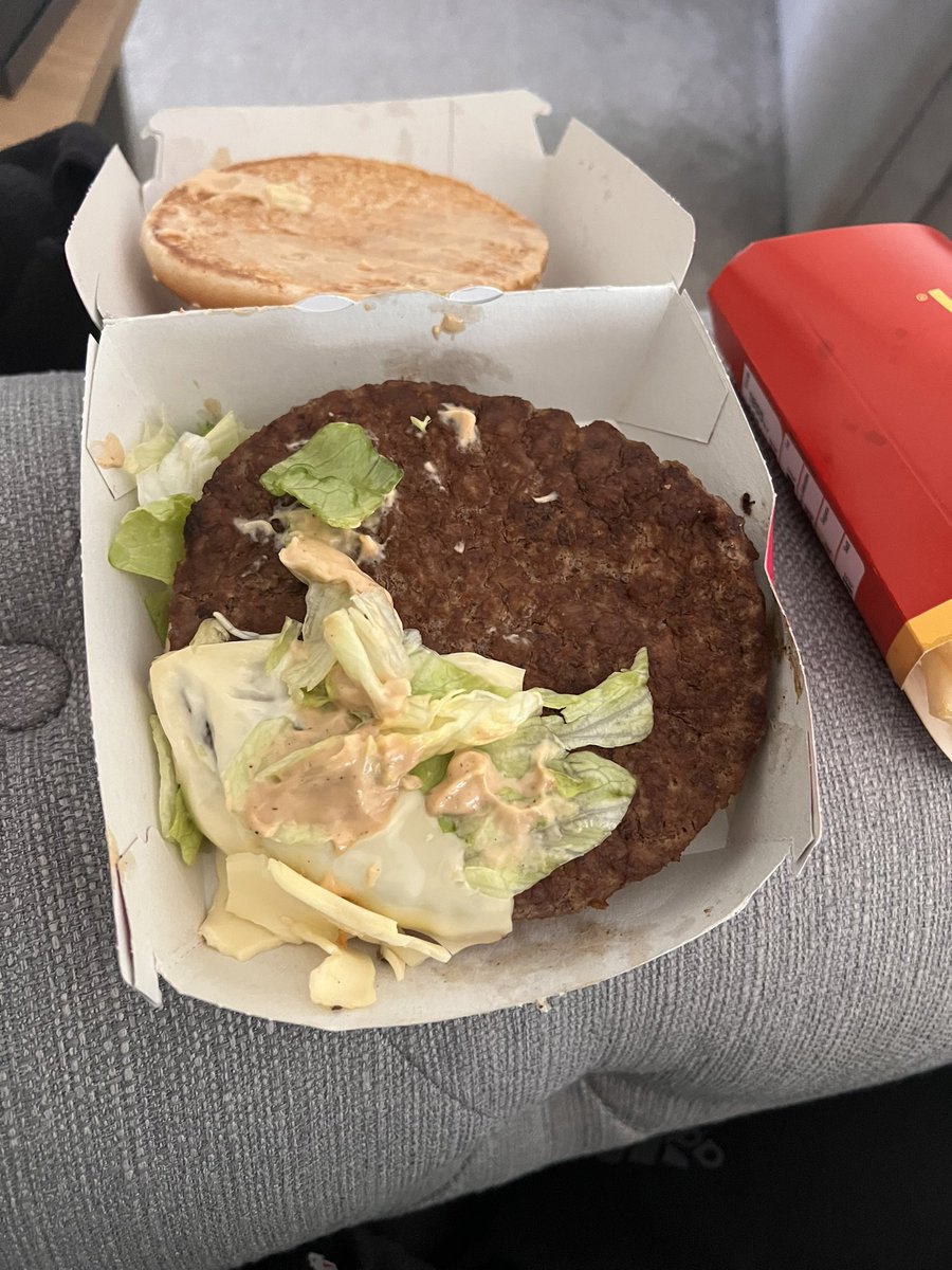 dogg2828's tweet photo. @McDonalds  apparently this is a big tasty https://t.co/kuSGH3GItA