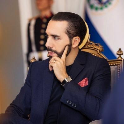 ciprianreyes's tweet photo. Reitero mi propuesta: un Nobel para el ESTADISTA @nayibbukele, dale RT si está de acuerdo conmigo 
@ciprianreyes !!! https://t.co/XaB2c9YGQ5